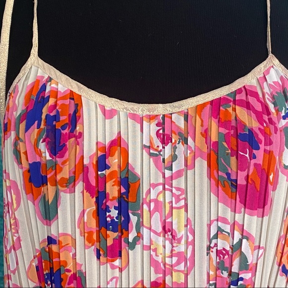 Kaktus Floral Pleated Summer Dress - Picture 3 of 5